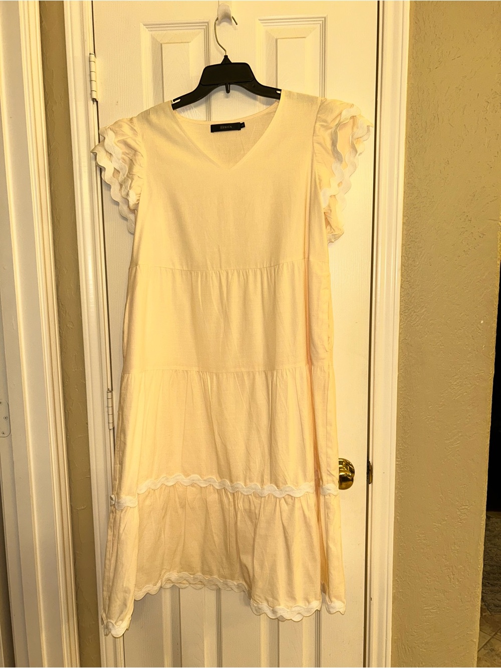 NWOT ZESICA Womens L 2026 Summer Midi Dresses V Neck Flutter Short Sleeve Ruffle